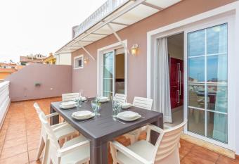 Villa Teide has Balcony rooms