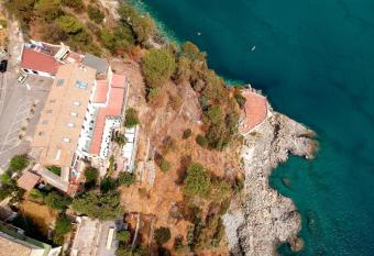 Luna Convento Copanello B&B has Balcony rooms