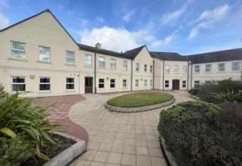 Town Centre 1 Bedroom Apartment has Balcony rooms