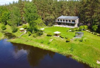 Pu     takas has Balcony rooms