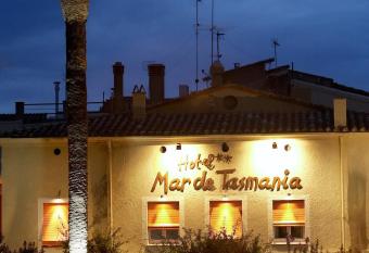 Hotel Mar de Tasm  nia - Auto Check-in allows 18 year olds to book a room