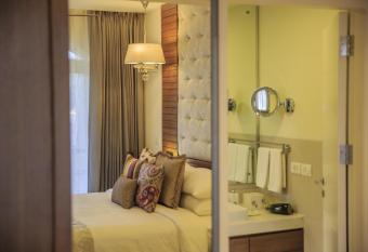 Acron Waterfront Resort has Balcony rooms