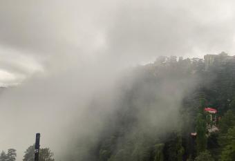 Cozy Cove - Newly built 3BHK Duplex with rare valley view has Smoking/Balcony rooms