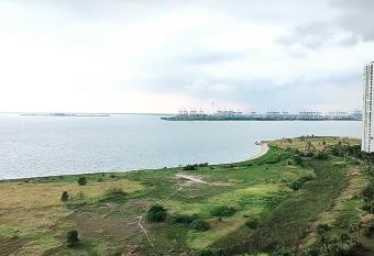 ForestCity          has Balcony rooms