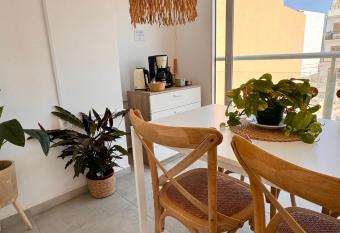 CISNE Hostal by Nest has Balcony rooms