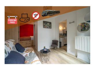 Maisonnette - Proximit   ville & tram has Balcony rooms