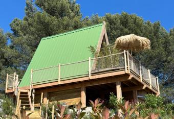 La Cabane Perch  e has Balcony rooms