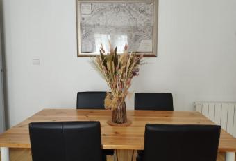 Appartement calme proche Paris allows 18 year olds to book a room