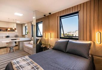 Loft Alto Padr  o ThePark706 Vista Reden    o allows 18 year olds to book a room