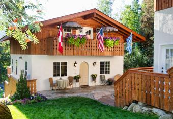 Haus Hanika has Balcony rooms