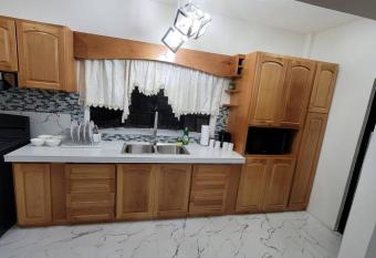 Adorable Arouca 1BDR Apartment allows 18 year olds to book a room