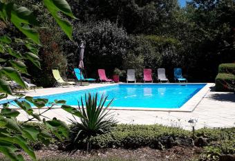 G  te    la campagne has Balcony rooms