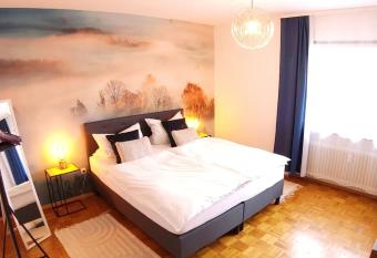 Bright, Modern and Spacious - Apartment  has Balcony rooms