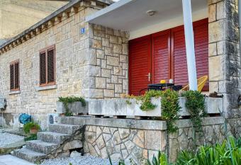 Seaside house has Balcony rooms