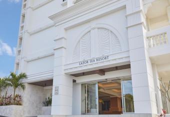 LAZOR SEA RESORT has Balcony rooms