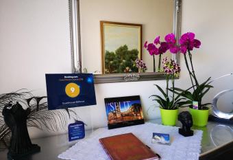 Villa Bellevue has Balcony rooms