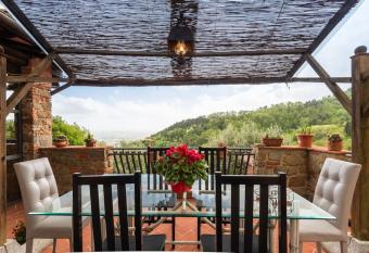 Il Piccolo Eden has Balcony rooms