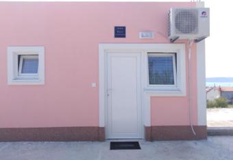 ApartmanA&J1111 has Balcony rooms