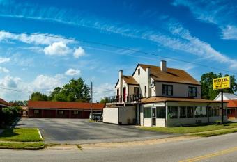 Coach House Inn allows 18 year olds to book a room
