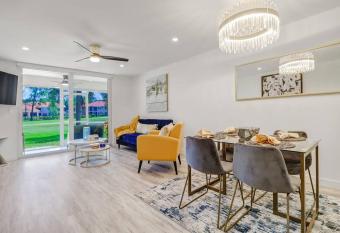 Sweet vacation condo in prime location allows 18 year olds to book a room