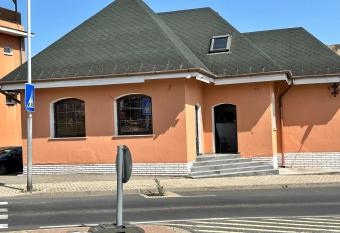 SecretPlace allows 18 year olds to book a room