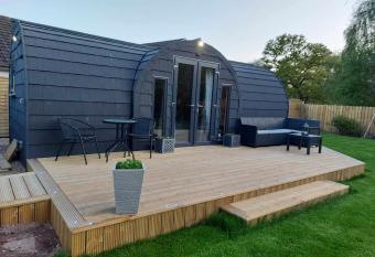 Silver Birch Bothy allows 18 year olds to book a room
