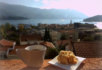 Villa Jovana Sea View has Balcony rooms