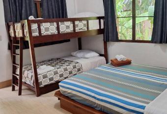 Khao Sok Holiday Resort has Balcony rooms