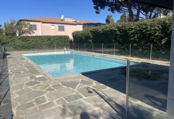 Mas Fontanella has Smoking/Balcony rooms