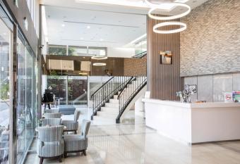 Hotel Leisure Beitou allows 18 year olds to book a room