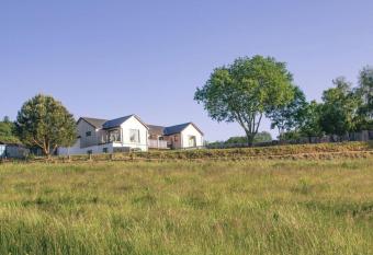 Swallows Dip has Balcony rooms