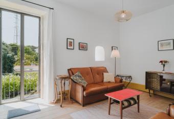 Casa do Mestrinho 2 has Balcony rooms