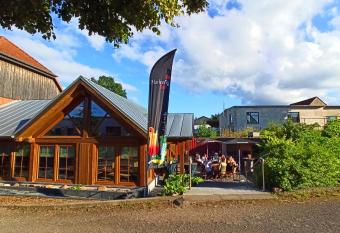 Marleen  s Bar has Balcony rooms
