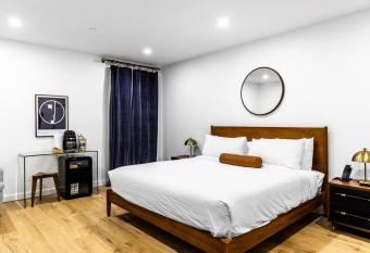 King Bed , DTWN, 50 in Roku TV , Fiber Internet, Room # 203 allows 18 year olds to book a room