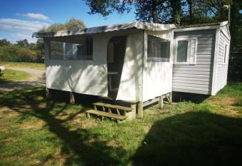 Cosy Mobil Home/terrasse couverte/6 personnes/3 chambres has Balcony rooms