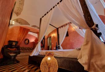 Il Bibirib   al Castello has Balcony rooms