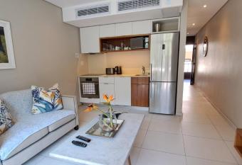 Zimbali Suites 422 allows 18 year olds to book a room