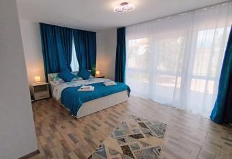 Studio la casa has Balcony rooms