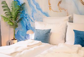 Prime Studio - Living&Work has Balcony rooms