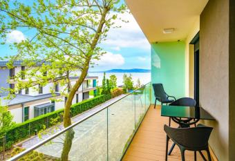 Plat  n Apartman by HelloBalatonlelle has Balcony rooms