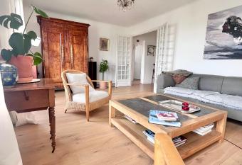 T2 - Monselet - parking gratuit - WIFI has Balcony rooms