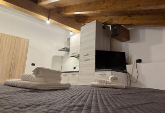 Comfort Room 1 Dogana Svizzera allows 18 year olds to book a room