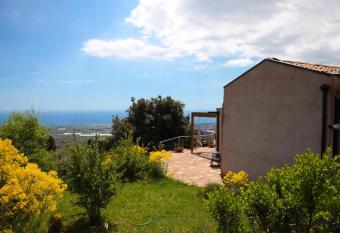 Bagol Area Etna Eco Farm has Balcony rooms