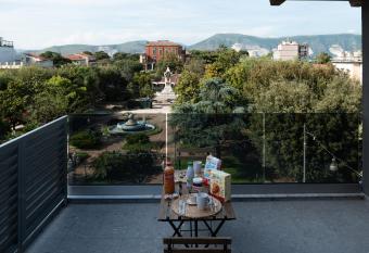 Penthouse Rooms Marigliano - Eleganza sopra le nuvole has Balcony rooms