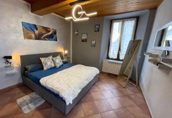 Appartamento - Casa Usignolo has Balcony rooms