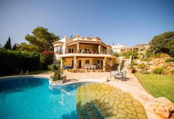 Lastres has Balcony rooms