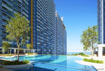 Lumpini Park Beach Jomtien Pattaya Seaview room allows 18 year olds to book a room