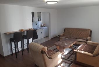 Hasan s apartment - vikendica - ku  a za odmor - Apartman has Balcony rooms