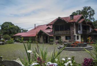 Hotel El Tirol allows 18 year olds to book a room