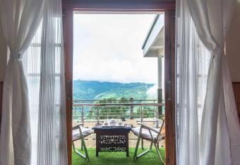 Kutumba Kutir has Balcony rooms